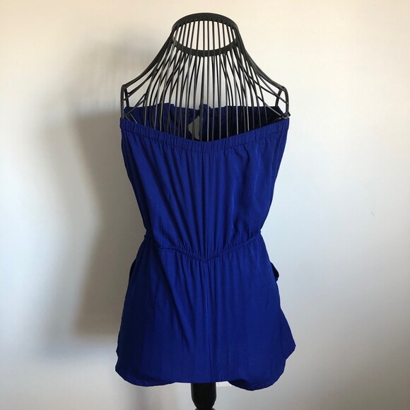 Blue sleevless Romper - Picture 10 of 11